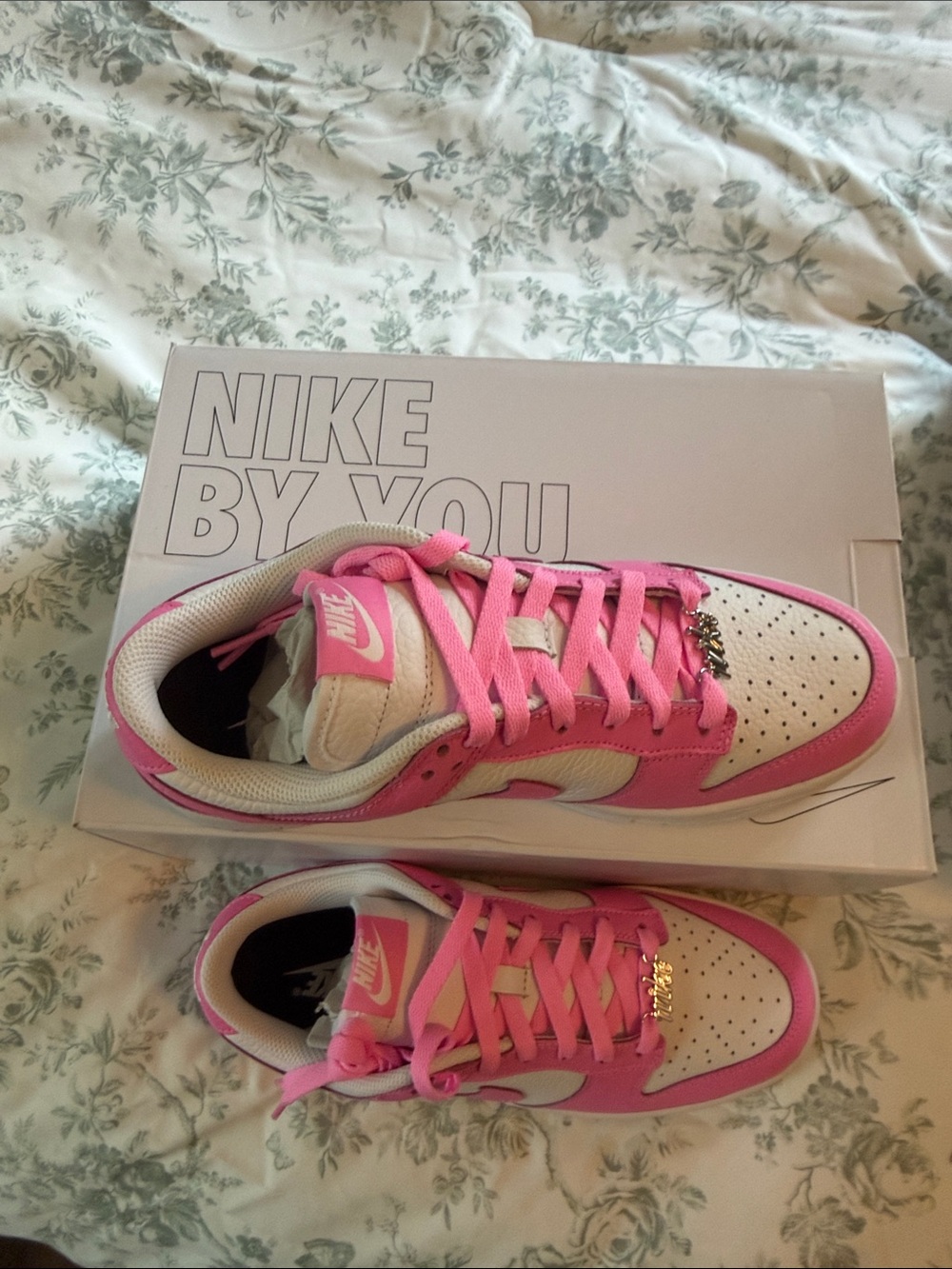 Nike Pink and White Low-Top Sneakers with Metal Logo - Picture 8 of 8
